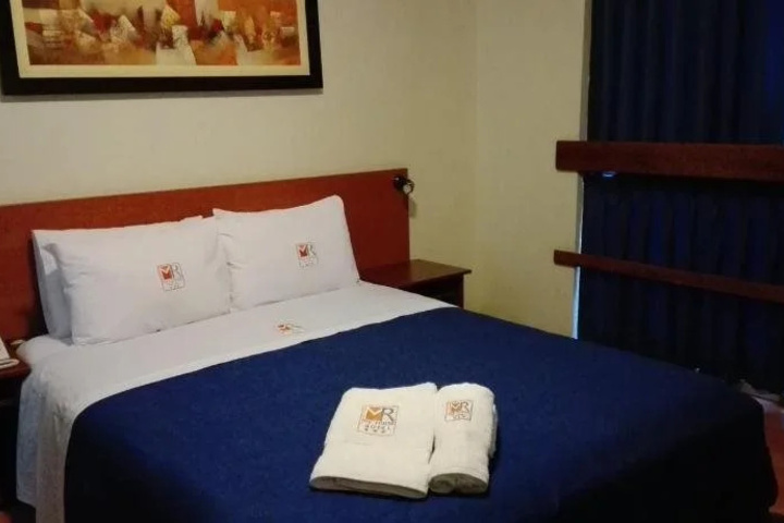 Room 3 of 18