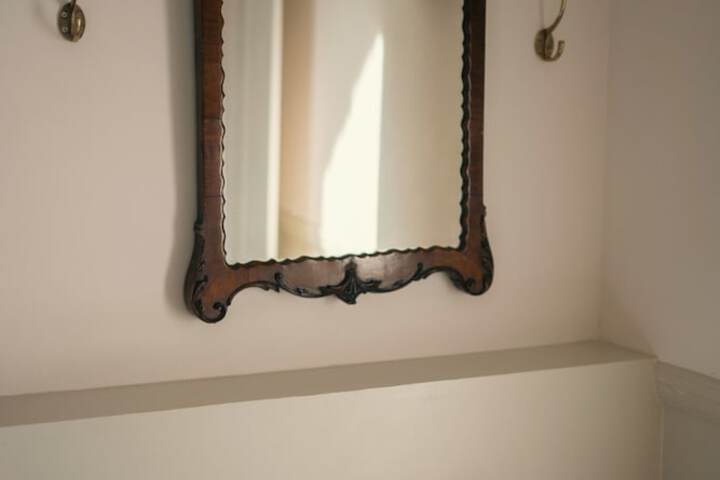 Room 185 of 209