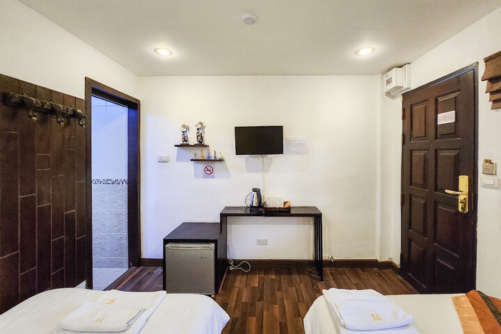 Room 14 of 68