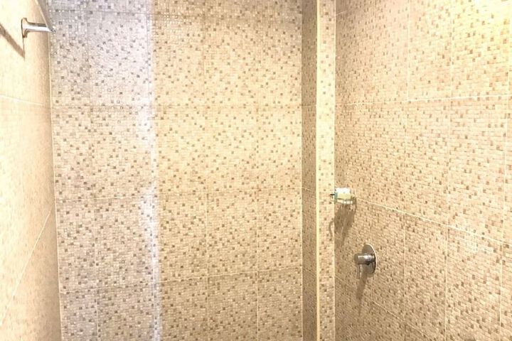 Room 13 of 34