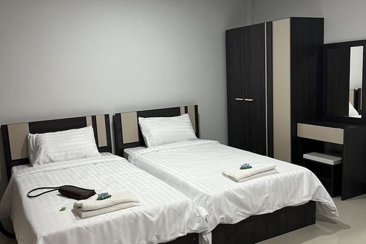 Thana Apartment in Si Racha