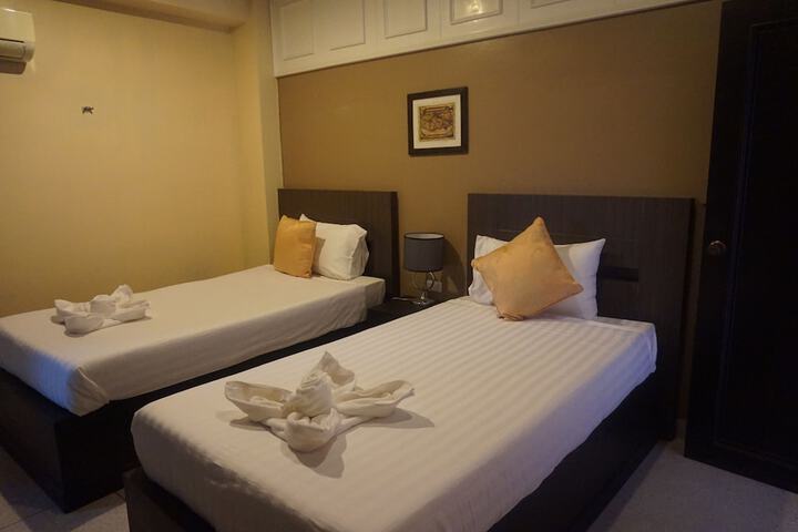 Room 15 of 50