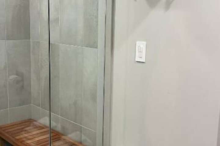 Room 17 of 25