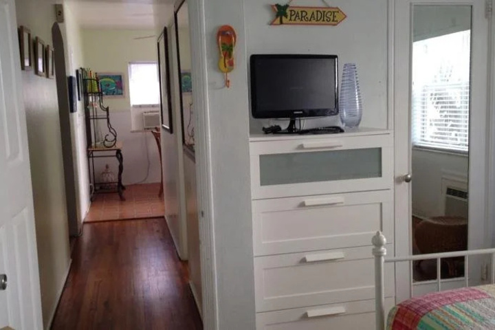 Room 5 of 20