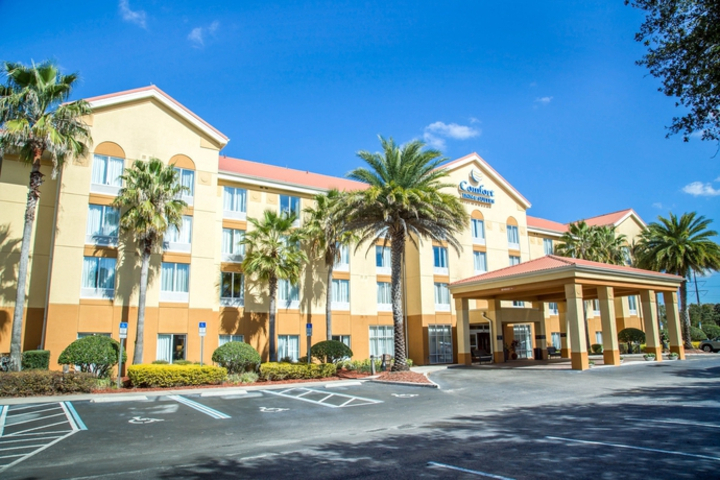 HOTEL VOUZAS