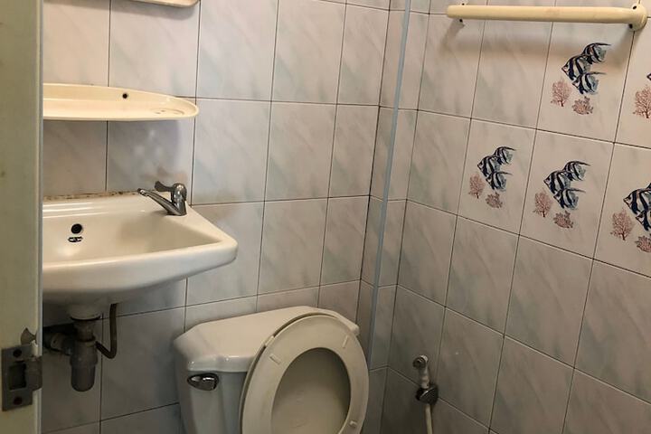 Room 15 of 24