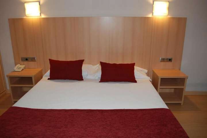 Room 5 of 19