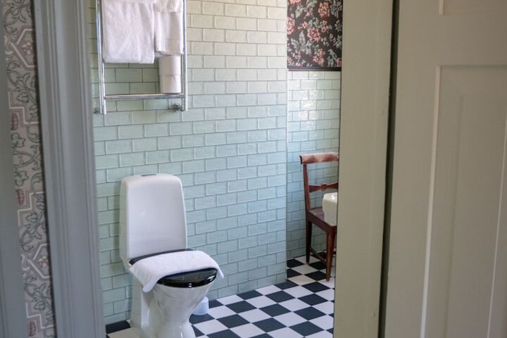 Room 48 of 69