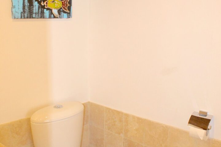 Room 9 of 141