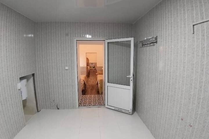 Room 21 of 46