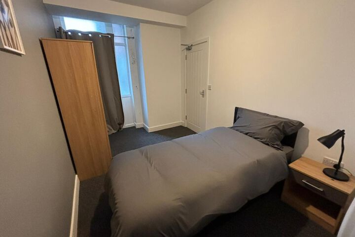 Room 38 of 93