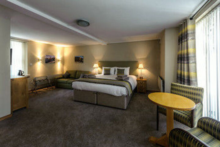 Room 13 of 25