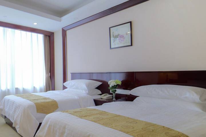 Room 4 of 45