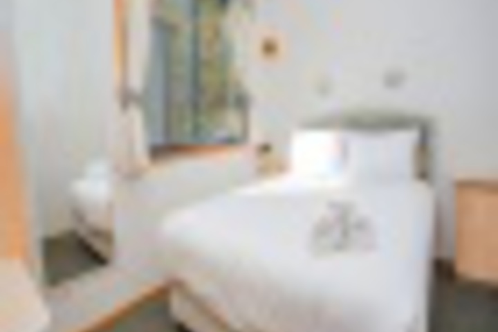 Room 578 of 611