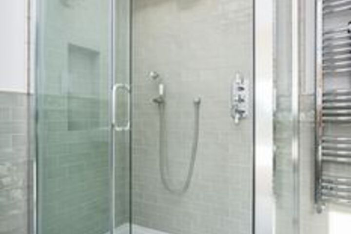 Room 5 of 28