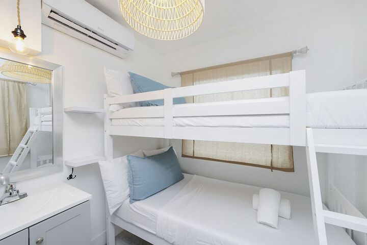 Room 6 of 48
