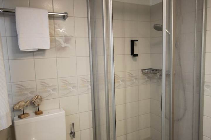 Room 34 of 53