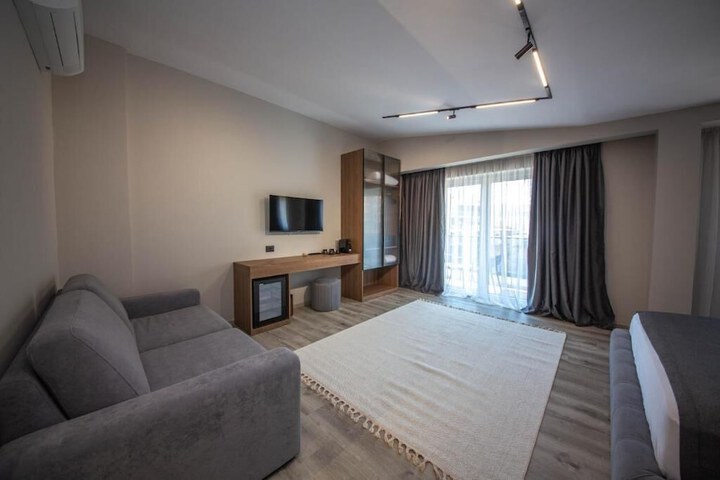 Room 48 of 93