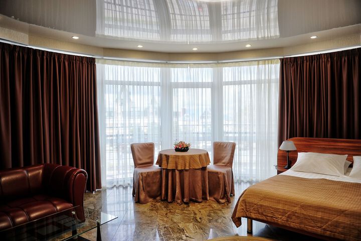 Room 3 of 62