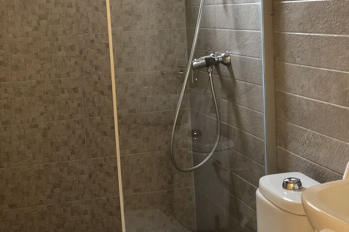 Room 15 of 27