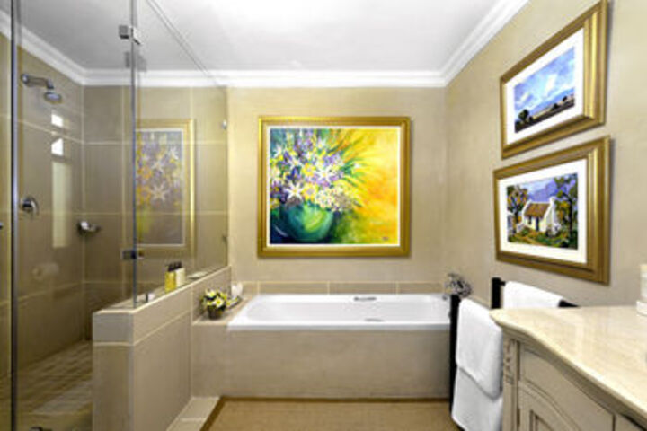 Room 3 of 28