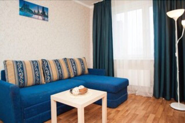 Room 4 of 7