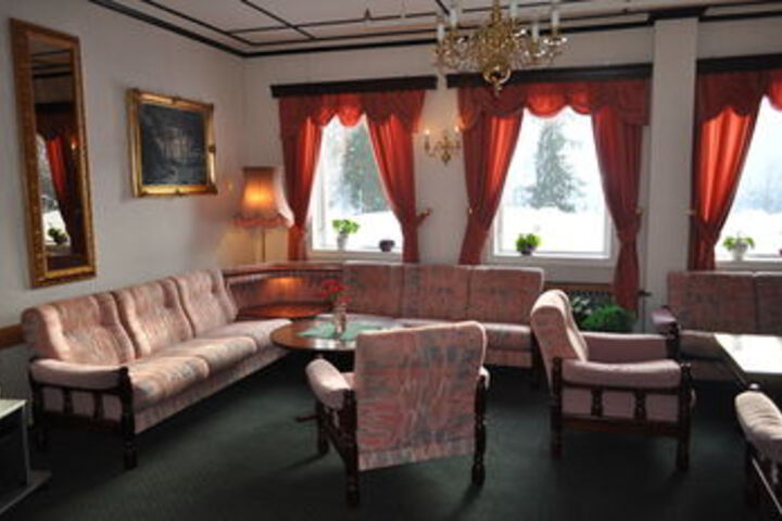 Room 25 of 32