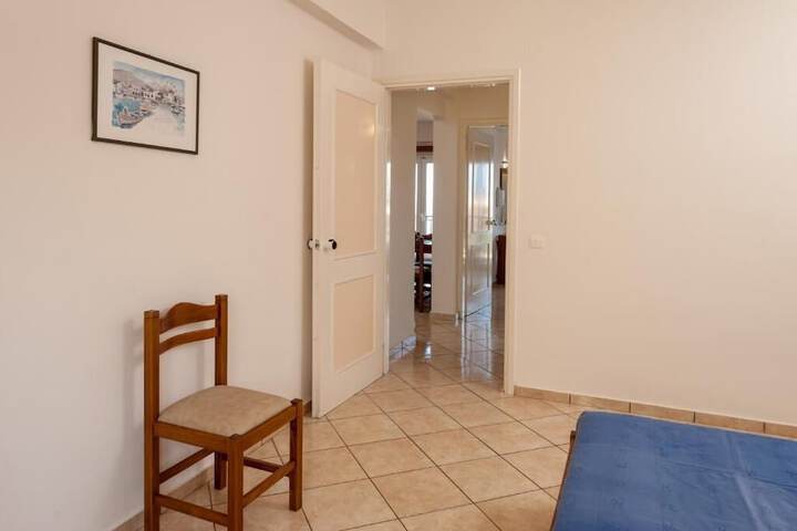 Room 10 of 67