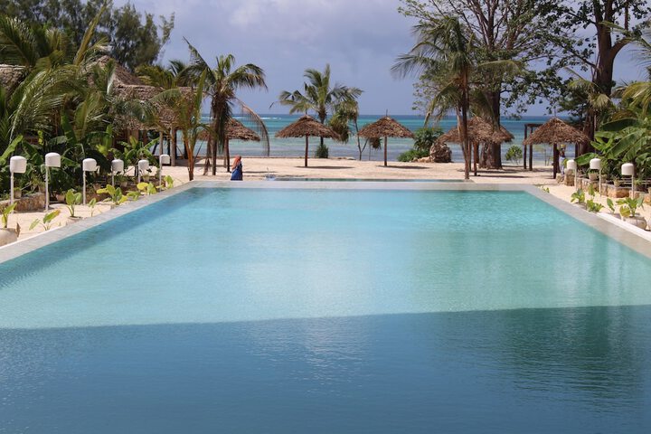 Pool 37 of 86