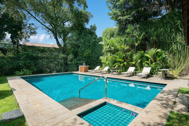 Pool 44 of 62