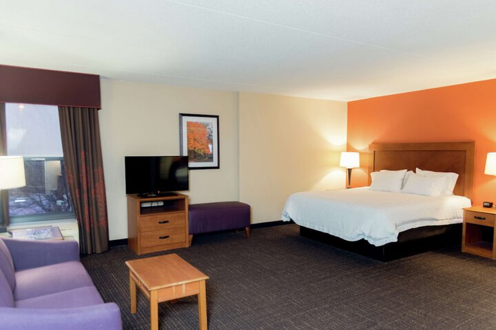Room 21 of 37