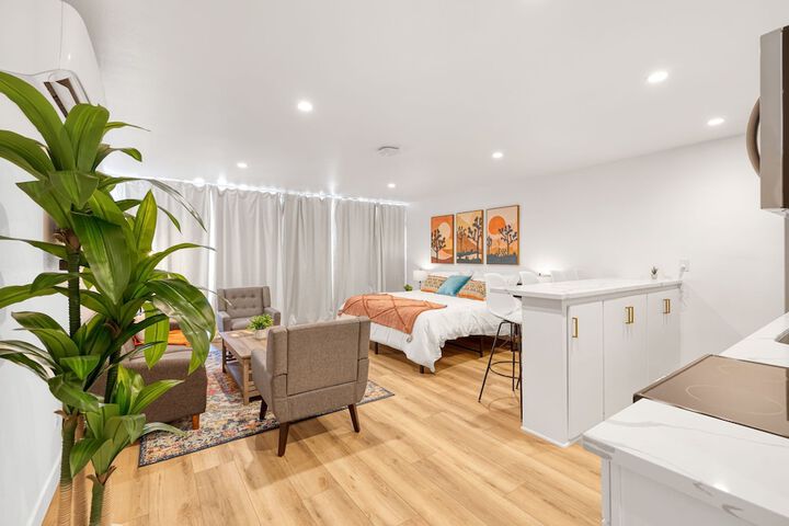 Room 3 of 39
