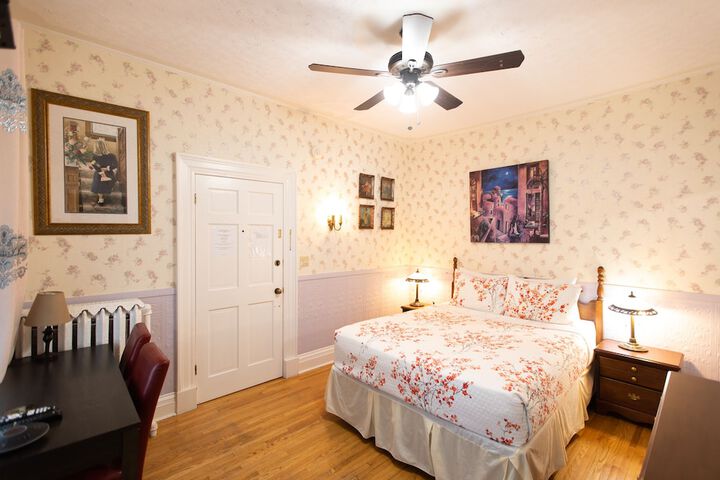 Room 13 of 71