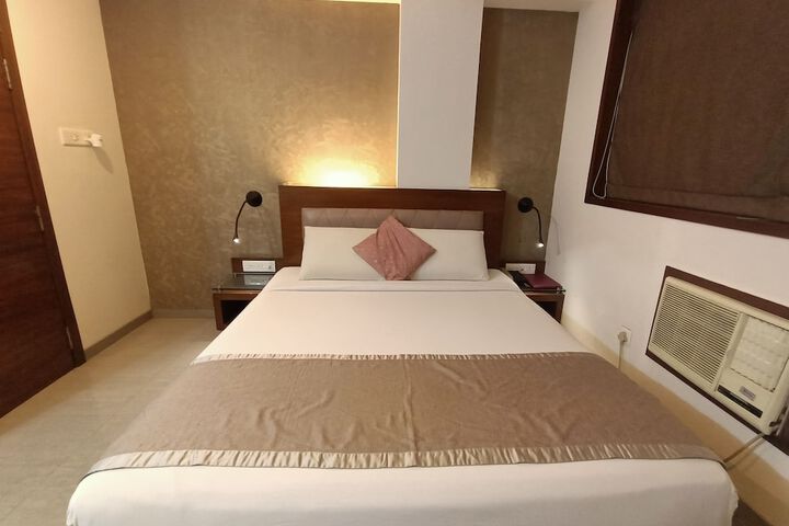 Room 7 of 23