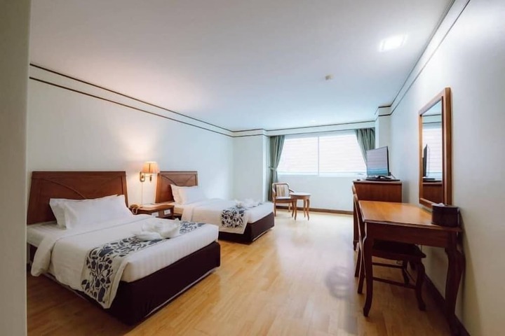 Room 26 of 81