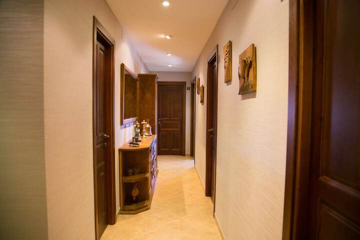 Ballroom/Hall 113 of 134