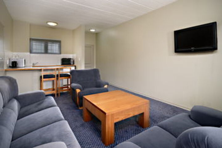 Room 16 of 27