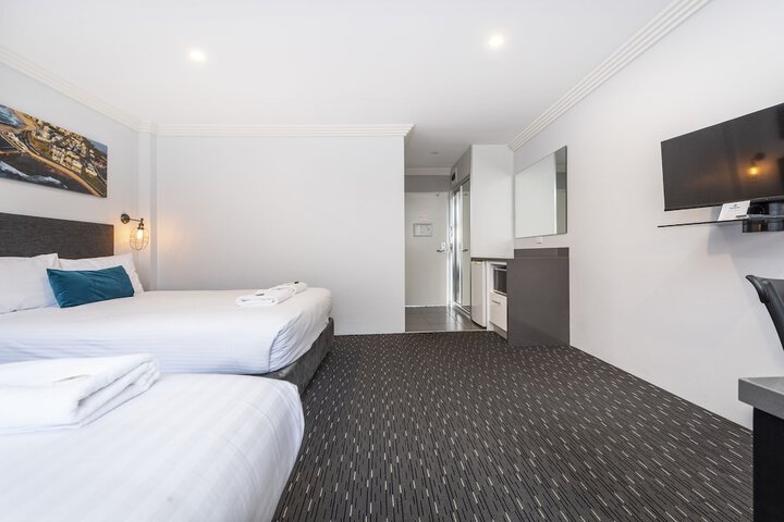 Room 26 of 65