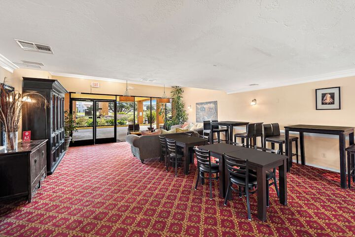 Hotel Interior 4 of 76