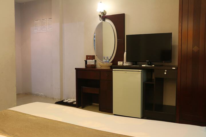 Room 12 of 46