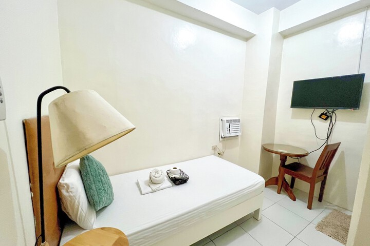 Room 26 of 43