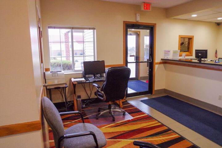 Business Center 27 of 30