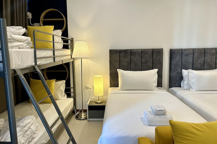 Room 52 of 257
