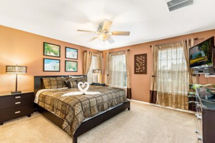 Room 25 of 37