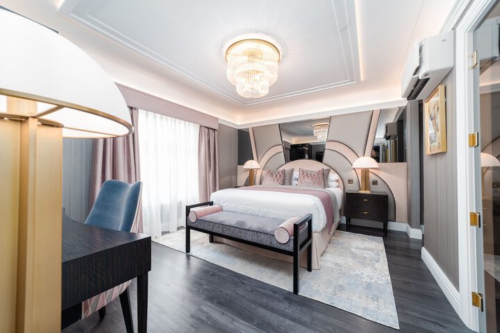 Room 4 of 24