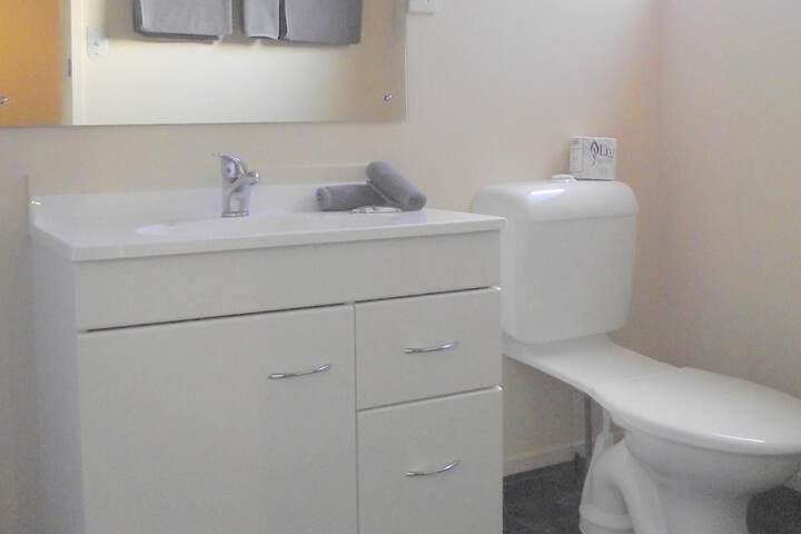 Room 12 of 28