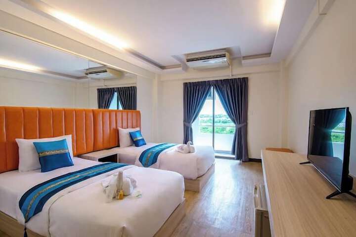 Room 17 of 79