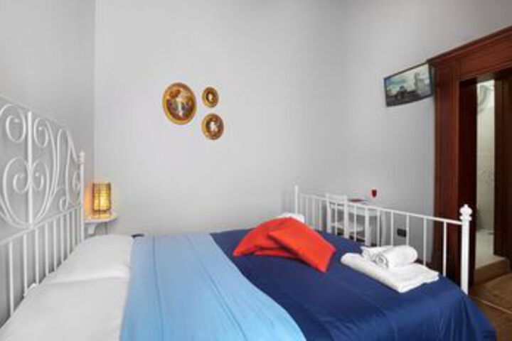 Room 44 of 72