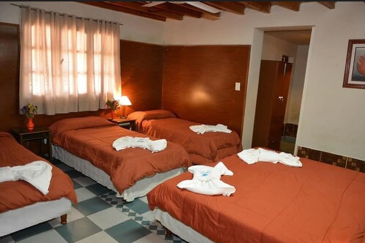 Room 10 of 38