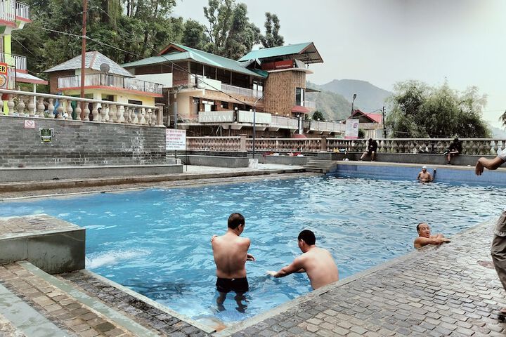 Pool 27 of 33